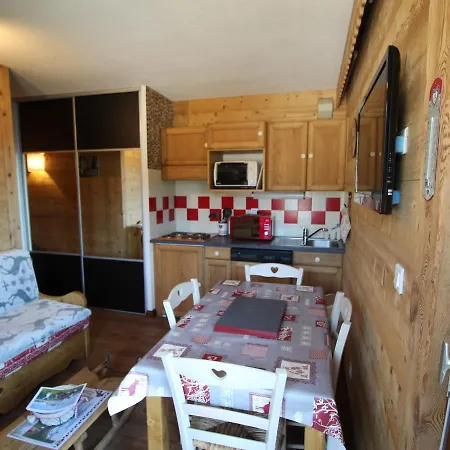 Cosy 4 Pers Au Pied Des Pistes Avec Parking, Balcon, Lave-vaisselle Et Services Additionnels - Fr-1-572-87 Apartment Araches-la-Frasse